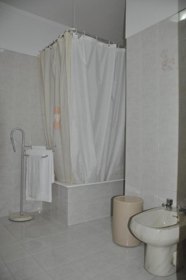 Tic Tac Apartment Peniche Luaran gambar